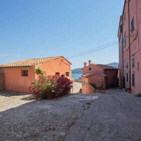 Feriehus Helloelba Il Faro Portoferraio