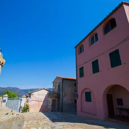 Helloelba Il Faro Feriehus